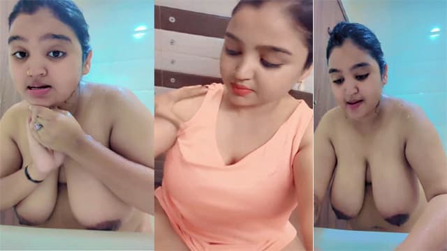 Desi Lady big boobs showing while bathing video free