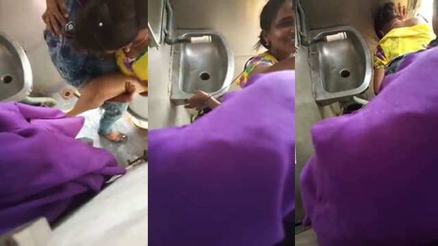 Village Girl Moaning – Train Toilet Lover Fuck MMS