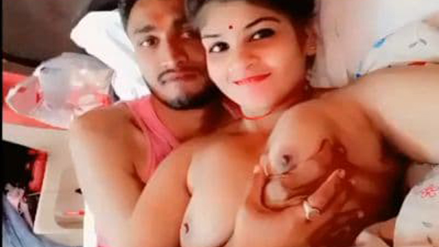 Desi Chubby Maal – Honeymoon Bed Fucking MMS
