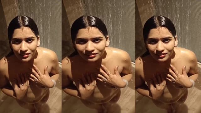 Desi GF Sucking Dick Bathing Video Free