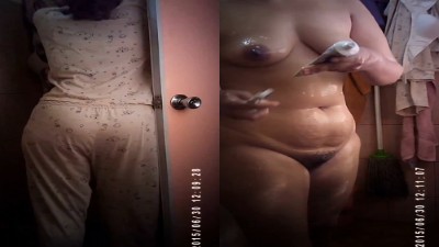 Sexy Housewife Takes A Quick Shower Naked HD